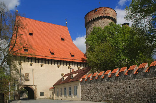 Bechyňská Brama i zamek Kotnov